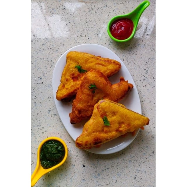 Bread Pakora.