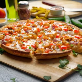 GF Plant-Based Butter Chicken Pizzatwist