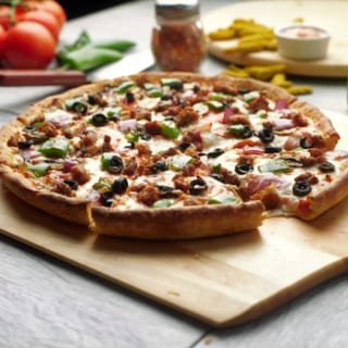 Halal Mediterranean Combo Pizzatwist